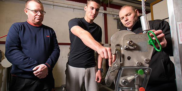 S Lifeboatacademy1 600X300