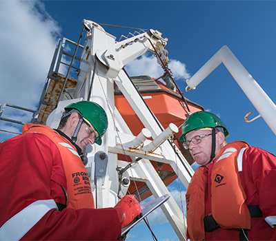 S Lifeboatacademy2 400X350